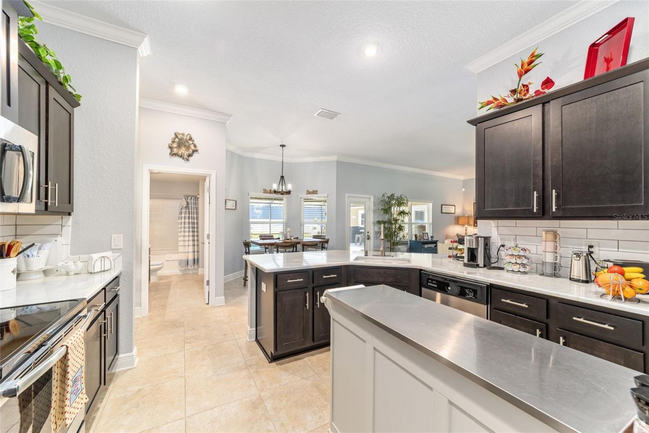 6943 SE 11th Place , Ocala, FL 34472 Photo