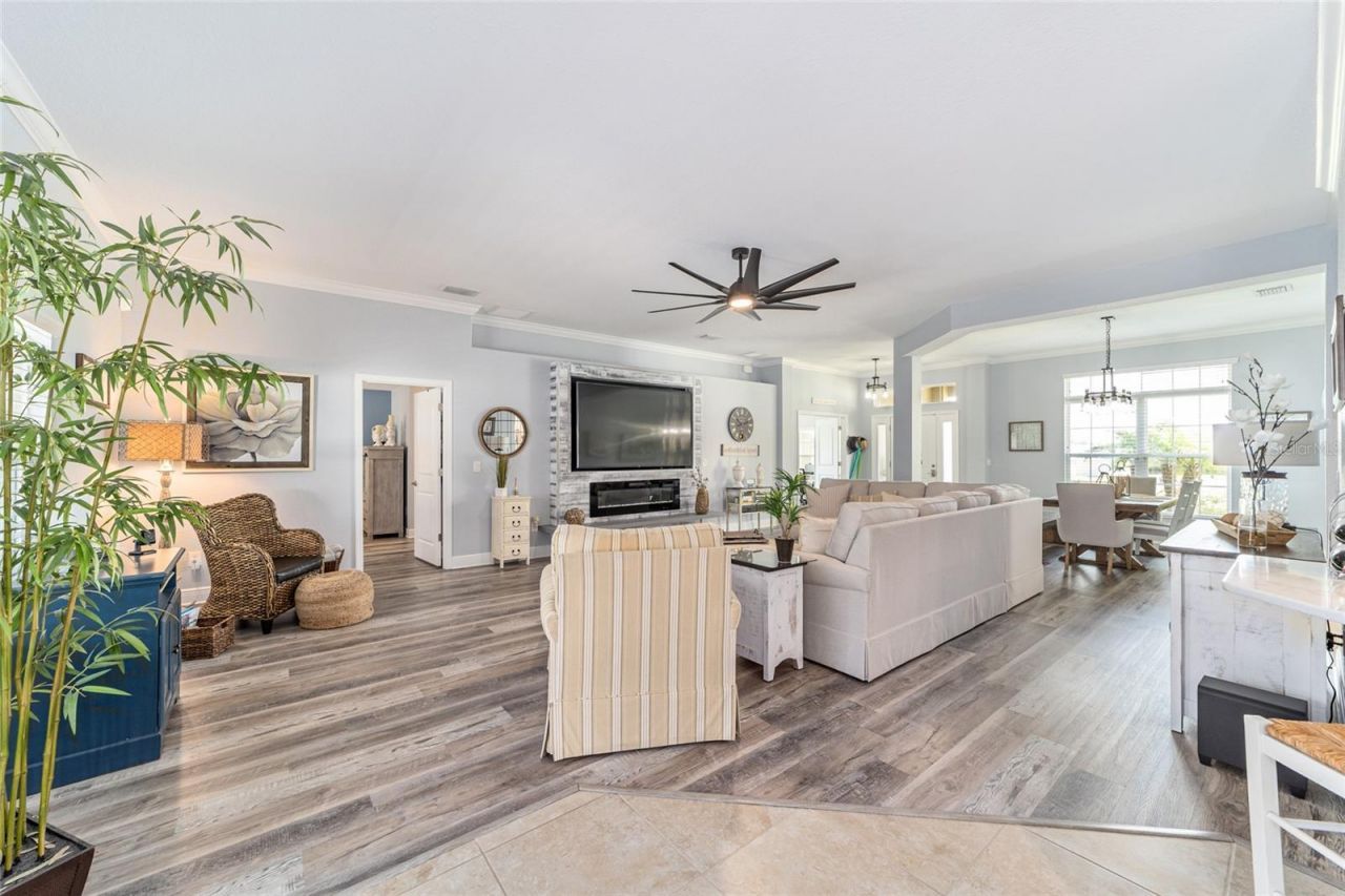 6943 SE 11th Place , Ocala, FL 34472 Photo