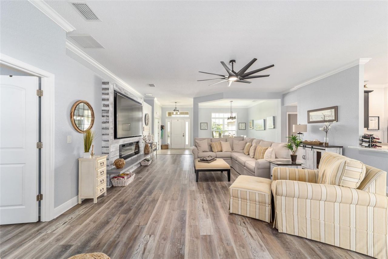 6943 SE 11th Place , Ocala, FL 34472 Photo