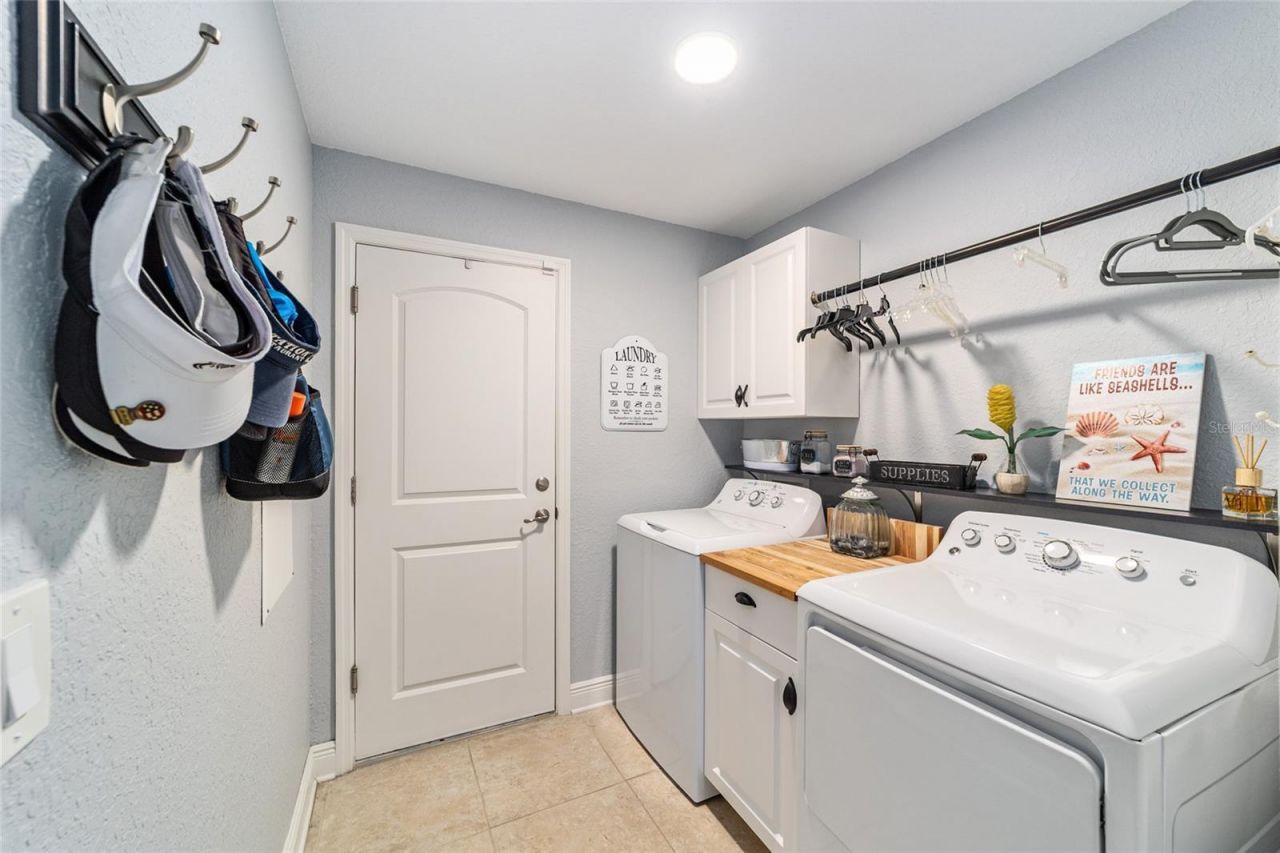 6943 SE 11th Place , Ocala, FL 34472 Photo
