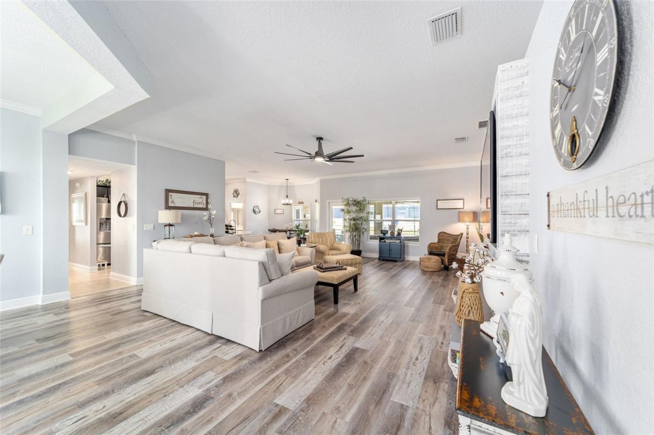 6943 SE 11th Place , Ocala, FL 34472 Photo