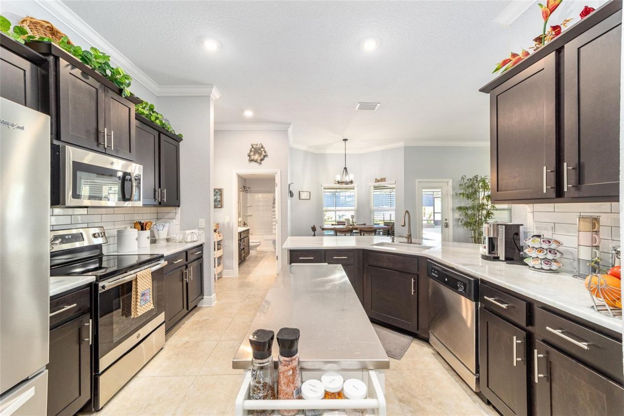 6943 SE 11th Place , Ocala, FL 34472 Photo