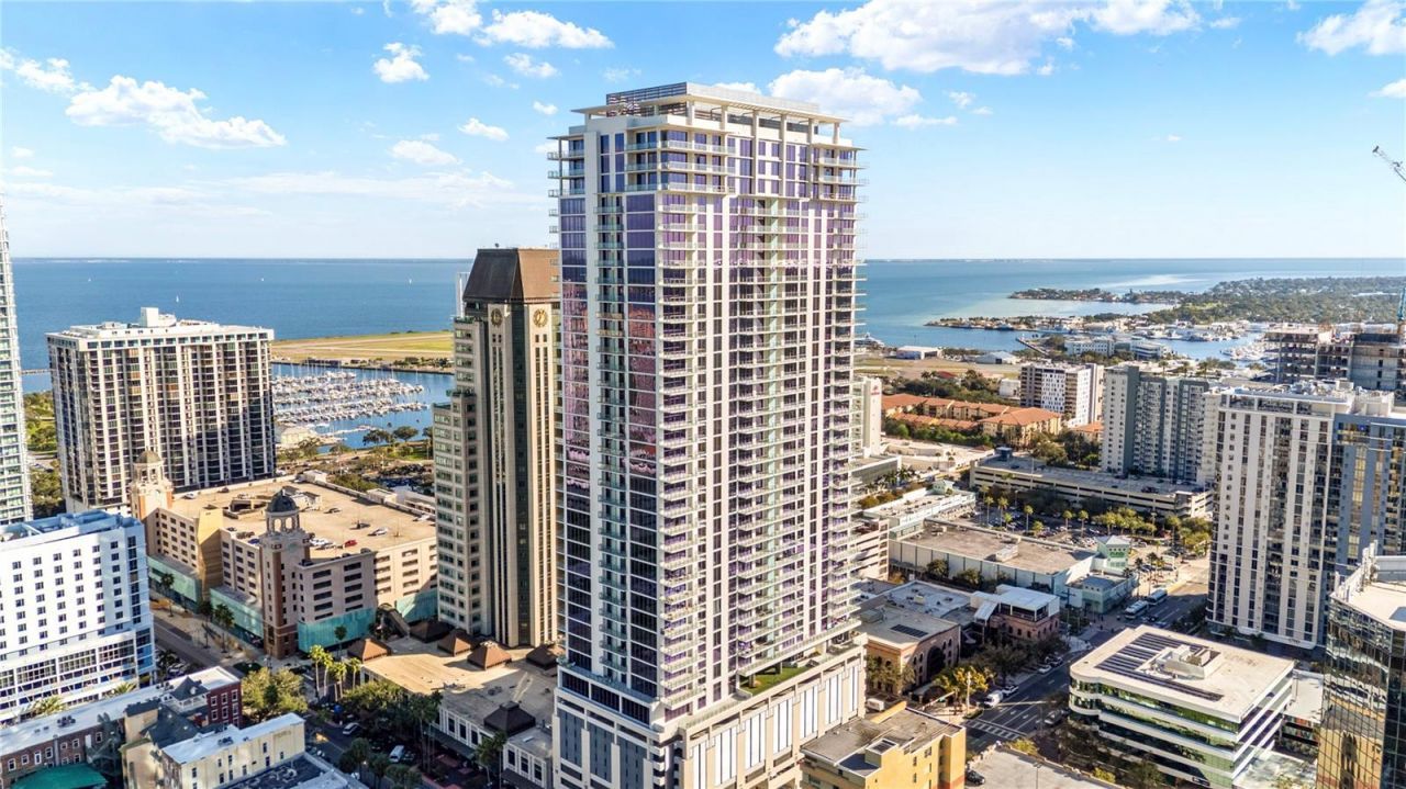 275 1st Avenue S, Unit 3205, Saint Petersburg, FL 33701 Photo
