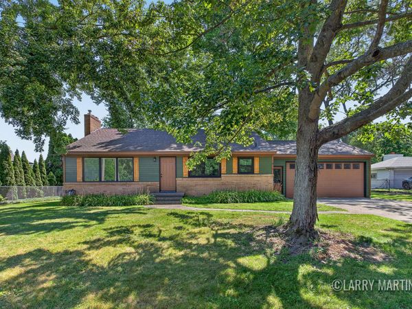 1916 Manning Avenue NW, Grand Rapids, MI 49534