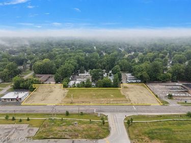 4403 Davison Road , Burton, MI 48509