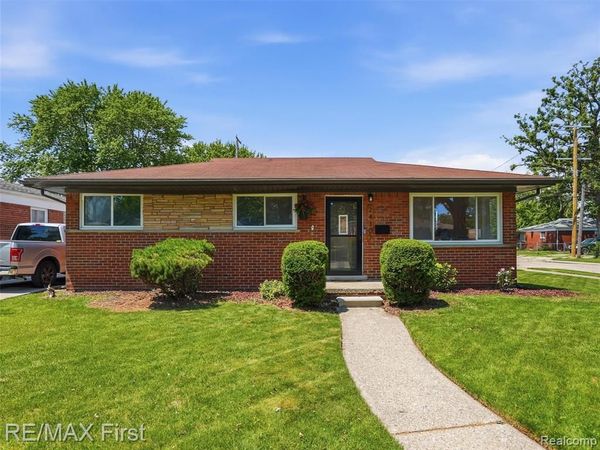 24307 Teppert Avenue, Eastpointe, MI 48021