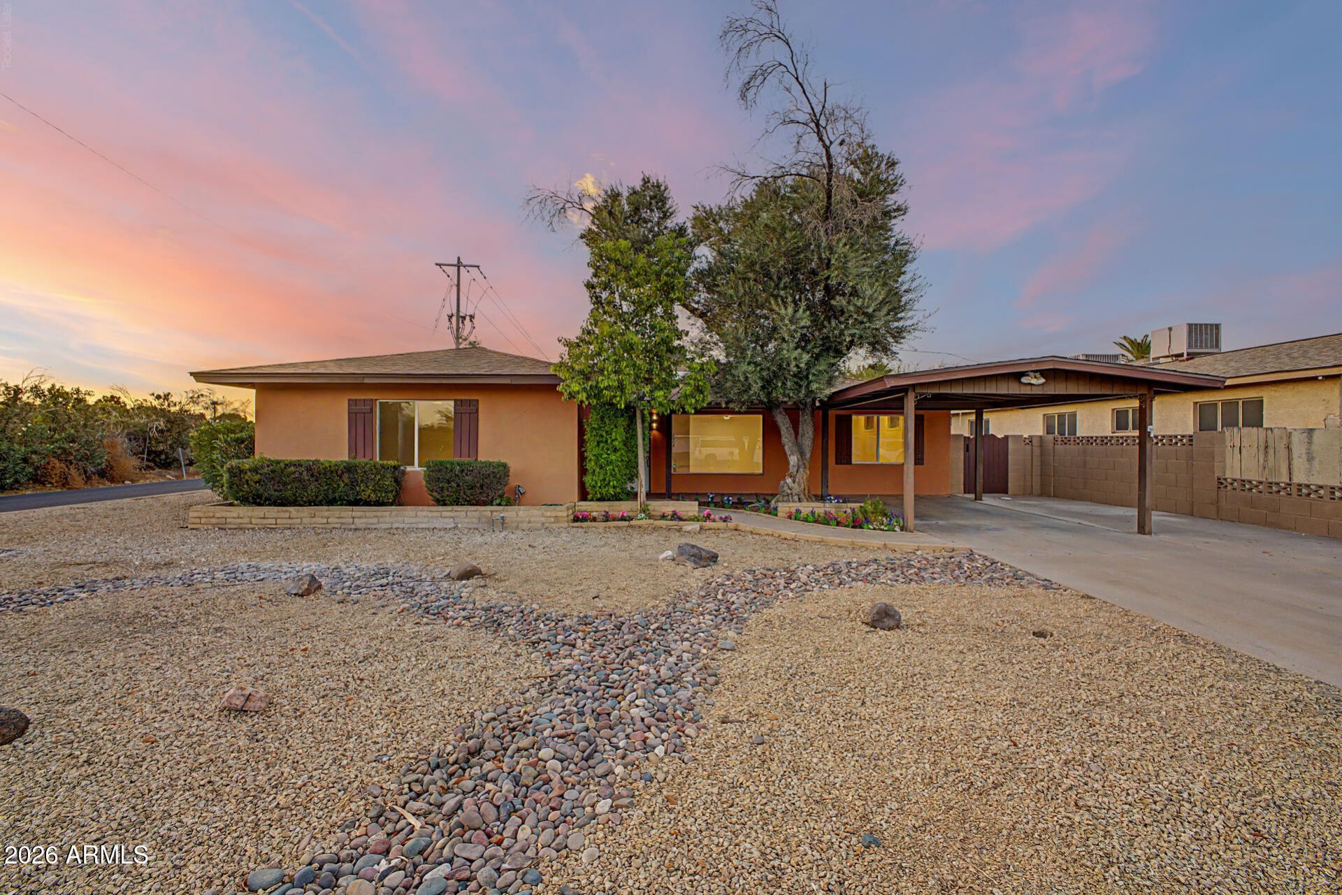 1002 E Glenn Drive, Phoenix, AZ 85020 Main Photo