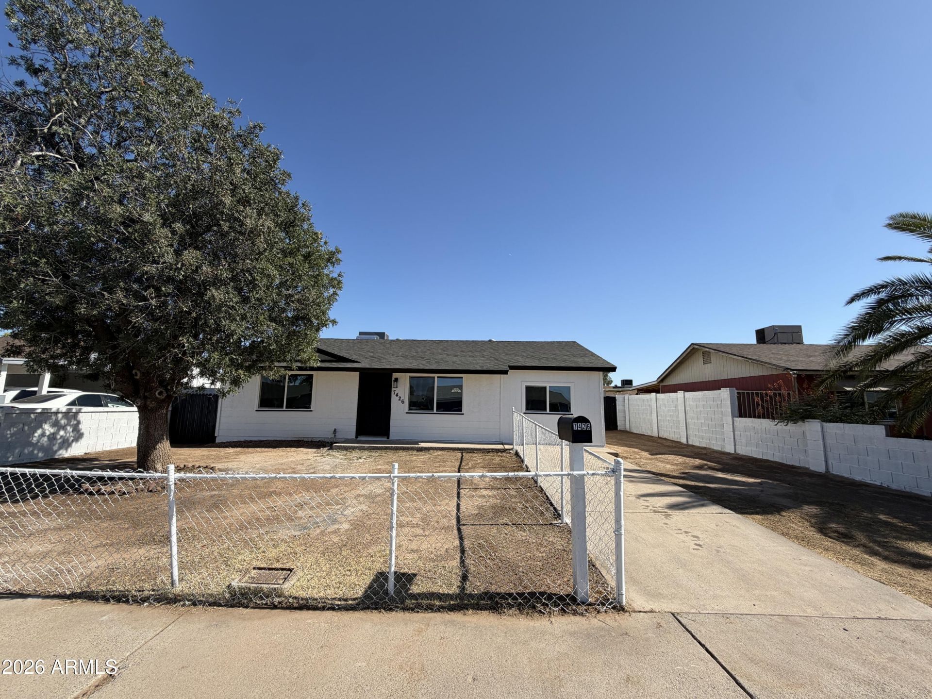 7426 W Holly Street, Phoenix, AZ 85035 Main Photo