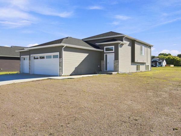 106 18th Street NE, Barnesville, MN 56514