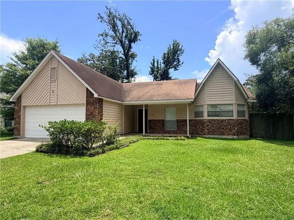 216 WOODRIDGE Boulevard , Mandeville, LA 70471