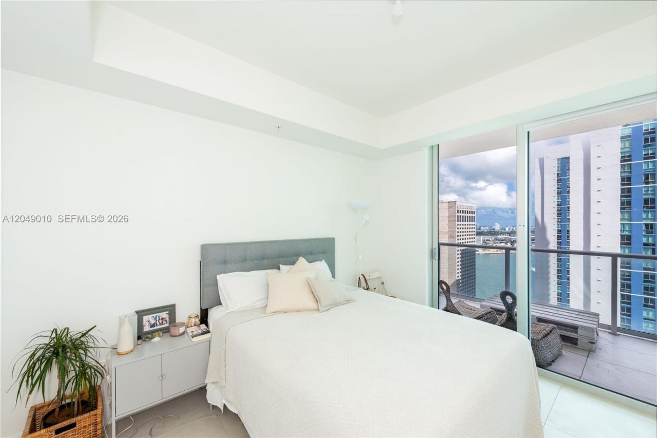 300 S Biscayne Blvd , Unit T-2814, Miami, FL 33131 Photo