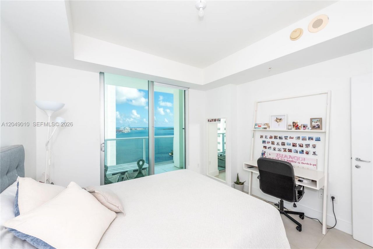 300 S Biscayne Blvd , Unit T-2814, Miami, FL 33131 Photo