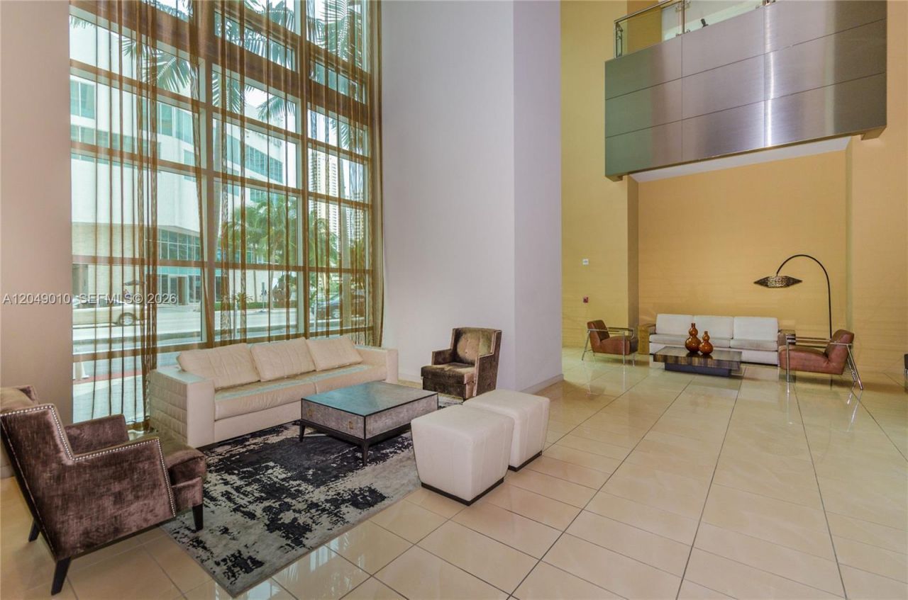 300 S Biscayne Blvd , Unit T-2814, Miami, FL 33131 Photo