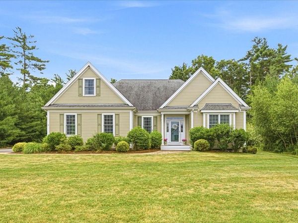 8 Redtail Lane, Carver, MA 02330