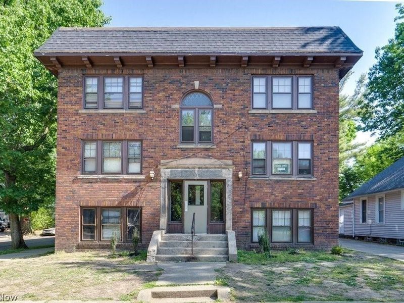 79 Frances Avenue, Akron, OH 44310 Photo 2