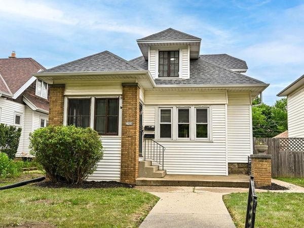 2908 N 51st STREET, Milwaukee, WI 53210