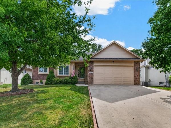 1915 Meadowlark Drive, Raymore, MO 64083