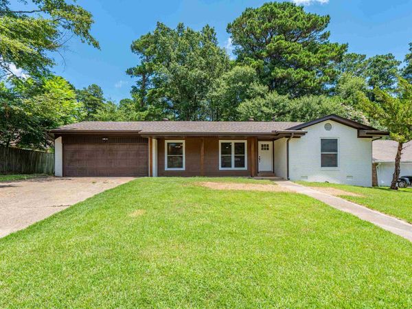 6 Concord Cir, Arkadelphia, AR 71923