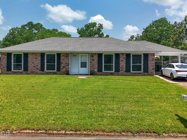 580 Nadine Dr , D'Iberville, MS 39540