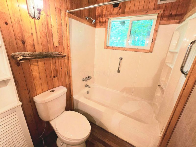 591 Catawba Court , Hideaway Hills, OH 43107 Photo 21