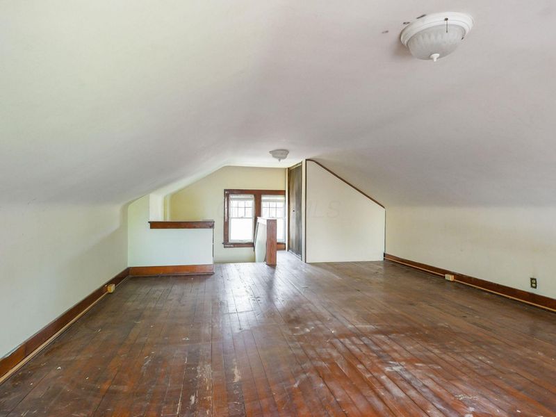 549 E North Broadway Street, Columbus, OH 43214 Photo 27