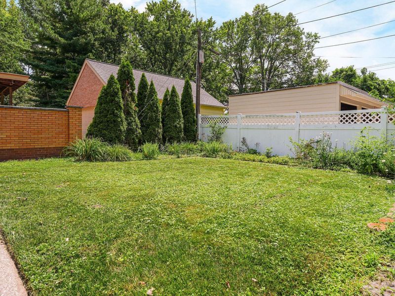 549 E North Broadway Street, Columbus, OH 43214 Photo 5