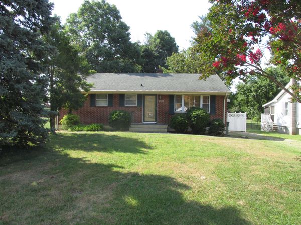 2122 Windsor AVE , Salem, VA 24153