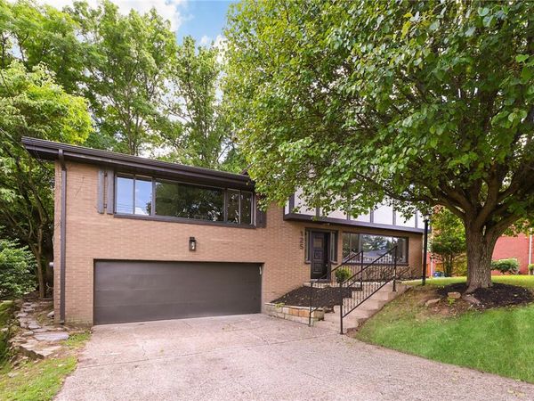 125 Woodgate Rd, Pittsburgh, PA 15235