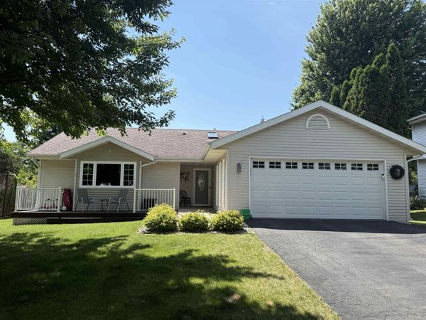 2518 Scenic Ridge Drive, Madison, WI 53719