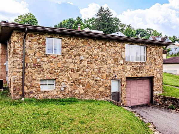 345 Lincoln Street, Fairmont, WV 26554