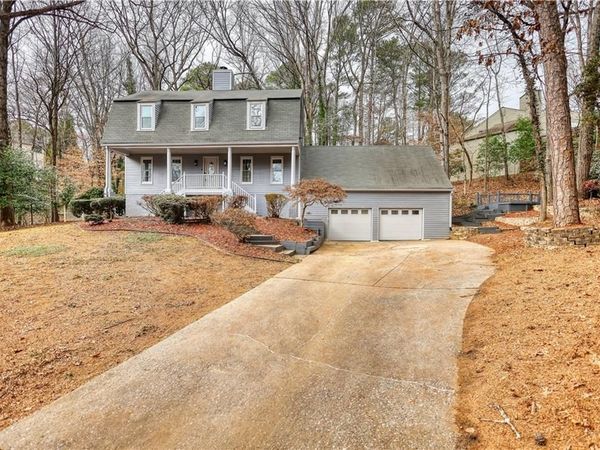 4205 Aberdeen Pass , Roswell, GA 30075