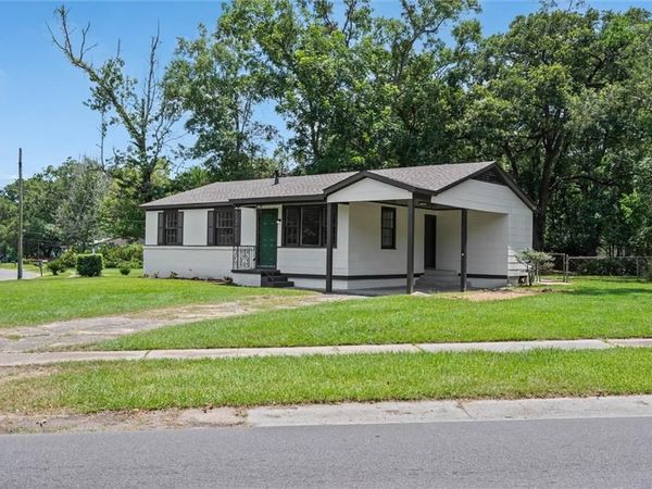 2401 Dog River Drive N, Mobile, AL 36605