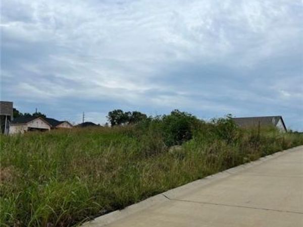 531 Steeplechase Road , Jackson, MO 63703
