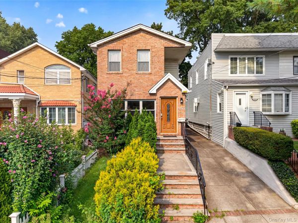 42-05 249th Street, Little Neck, NY 11363