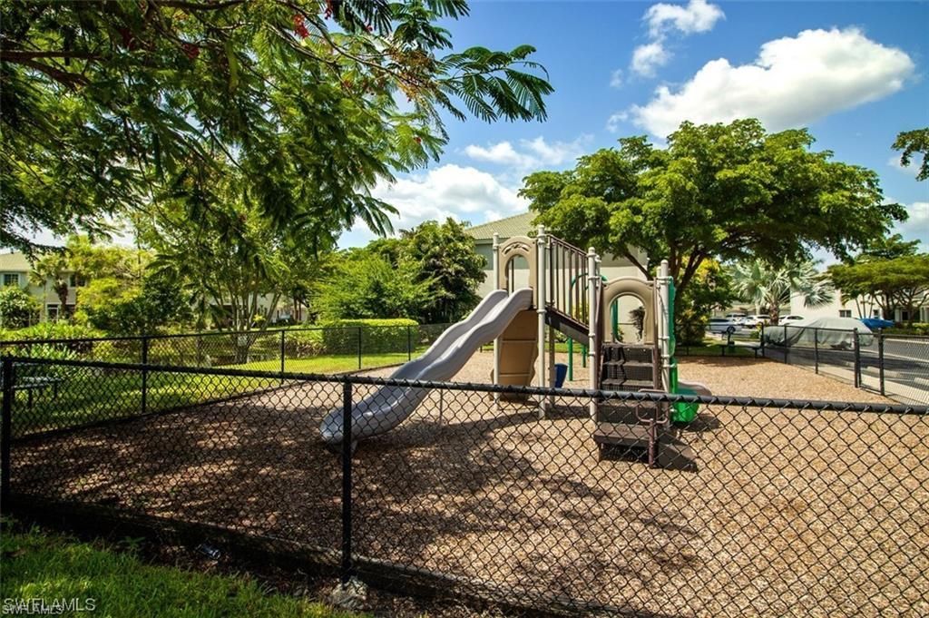 8189 Pacific Beach Dr , Fort Myers, FL 33966 Photo