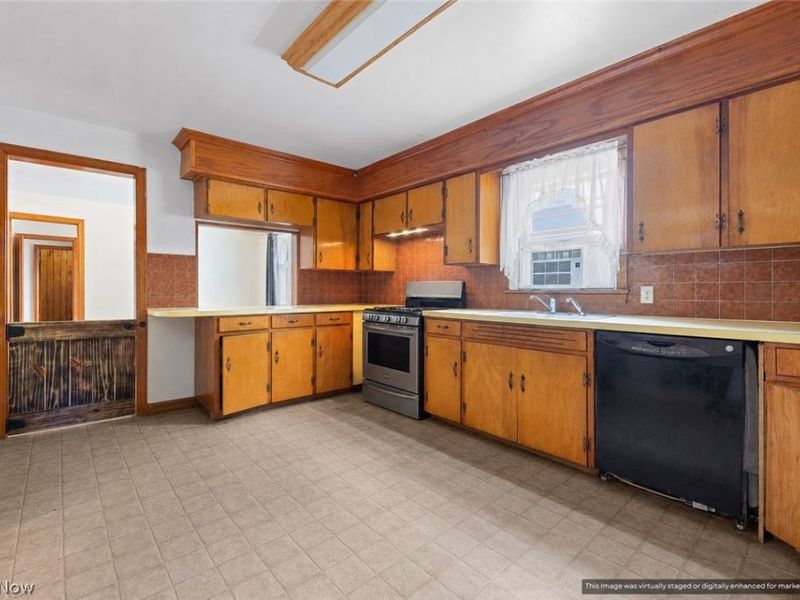 121 E Ralston Avenue, Akron, OH 44301 Photo 10