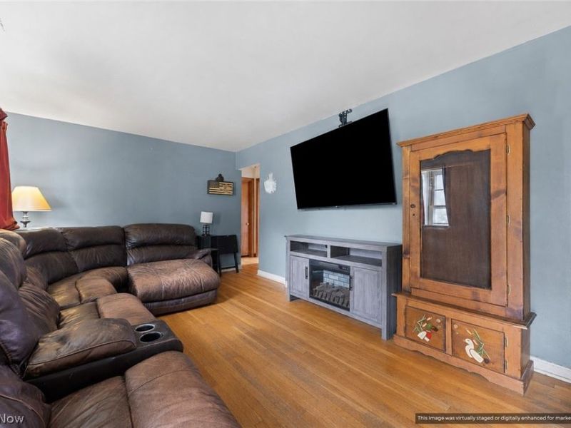 121 E Ralston Avenue, Akron, OH 44301 Photo 8