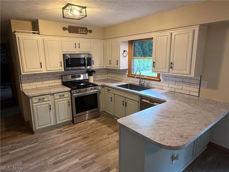 3874 April Drive , Uniontown, OH 44685 Photo 15