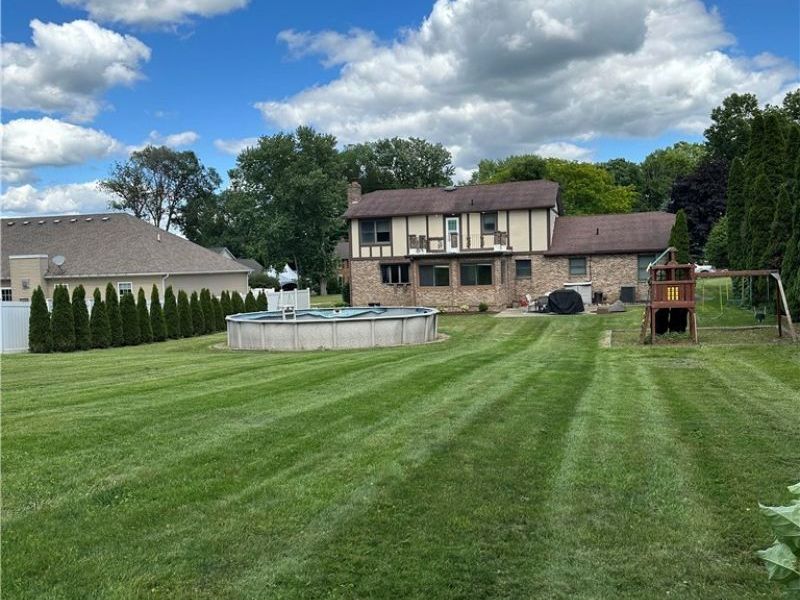 3874 April Drive , Uniontown, OH 44685 Photo 2