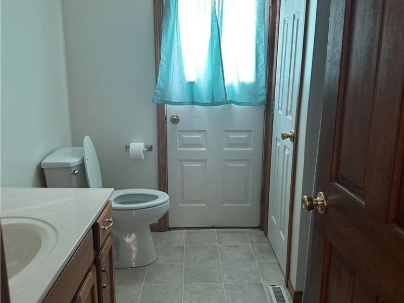 3874 April Drive, Uniontown, OH 44685 Photo 23