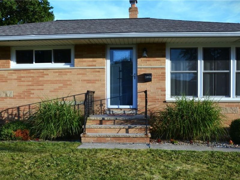12085 Stormes Drive, Parma, OH 44130 Photo 11