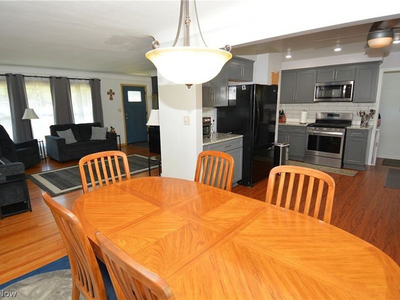 12085 Stormes Drive, Parma, OH 44130 Photo 15