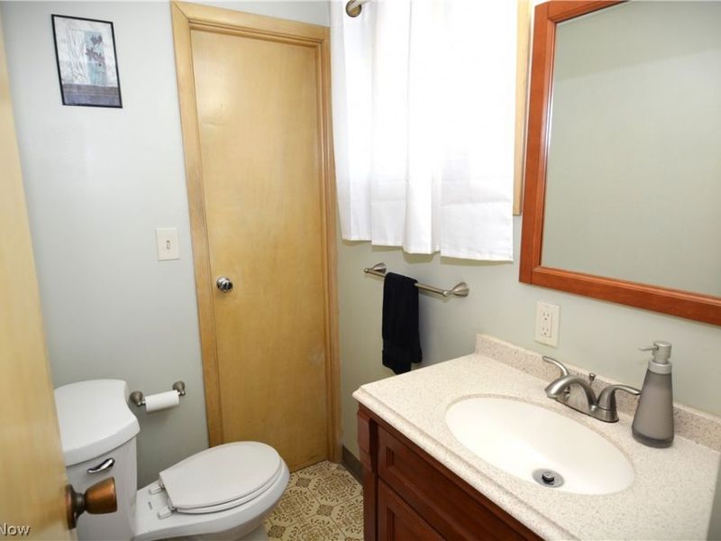 12085 Stormes Drive, Parma, OH 44130 Photo 21