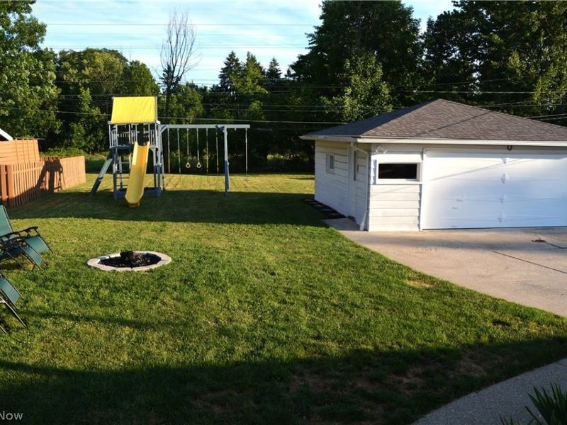 12085 Stormes Drive, Parma, OH 44130 Photo 8