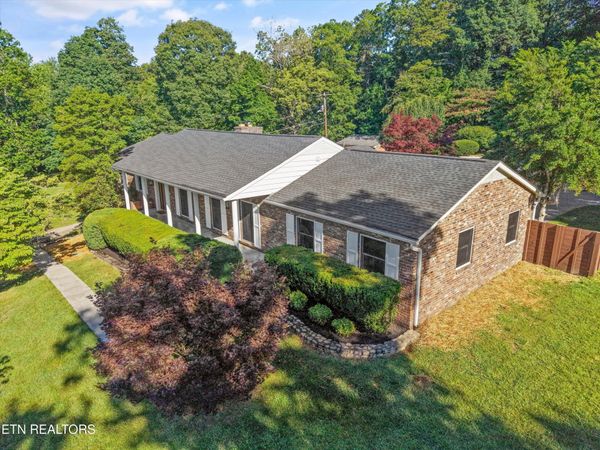 5226 Luttrell Rd, Knoxville, TN 37918