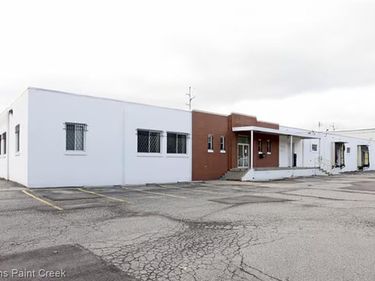 2424 Kansas Avenue, Flint, MI 48506