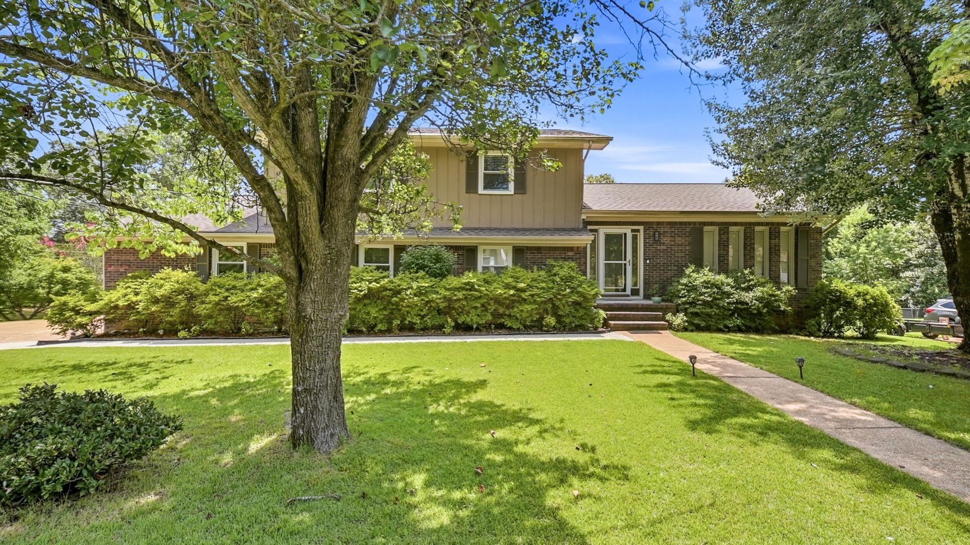6700 Moss Lake Drive, Hixson, TN 37343 Main Photo