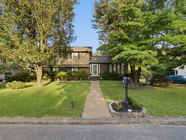 6700 Moss Lake Drive, Hixson, TN 37343