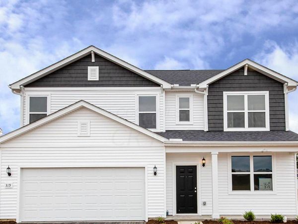 319 Honeysuckle Street , Ashville, OH 43103