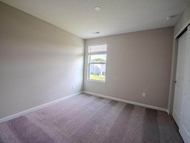 319 Honeysuckle Street, Ashville, OH 43103 Photo 12